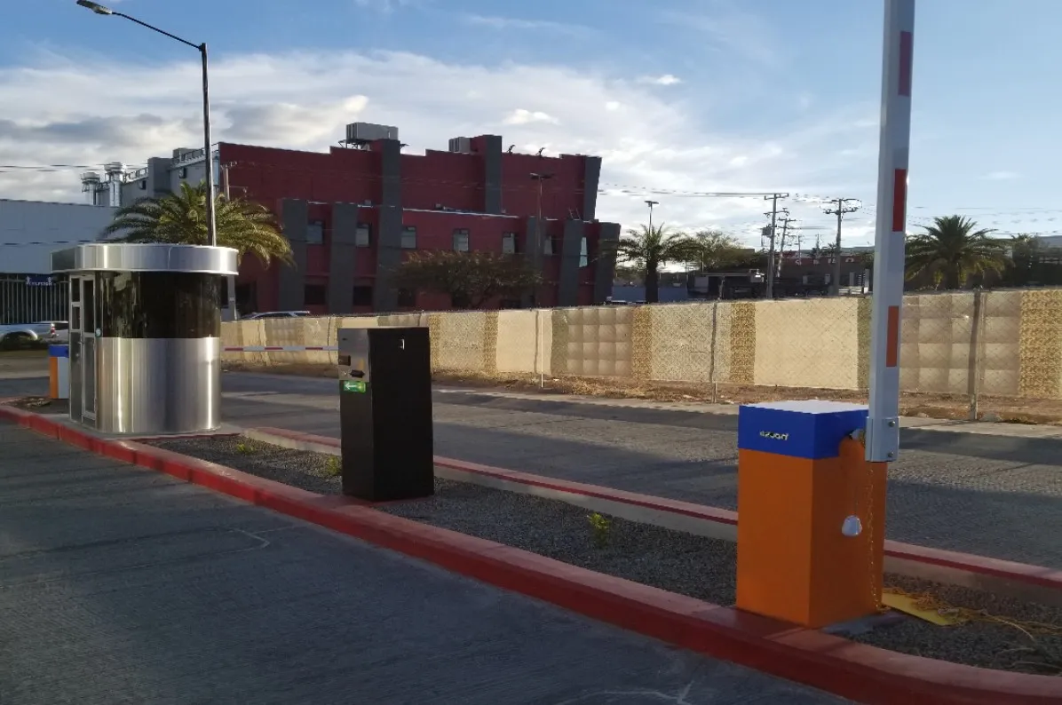 Emisor automático de boletos para estacionamiento