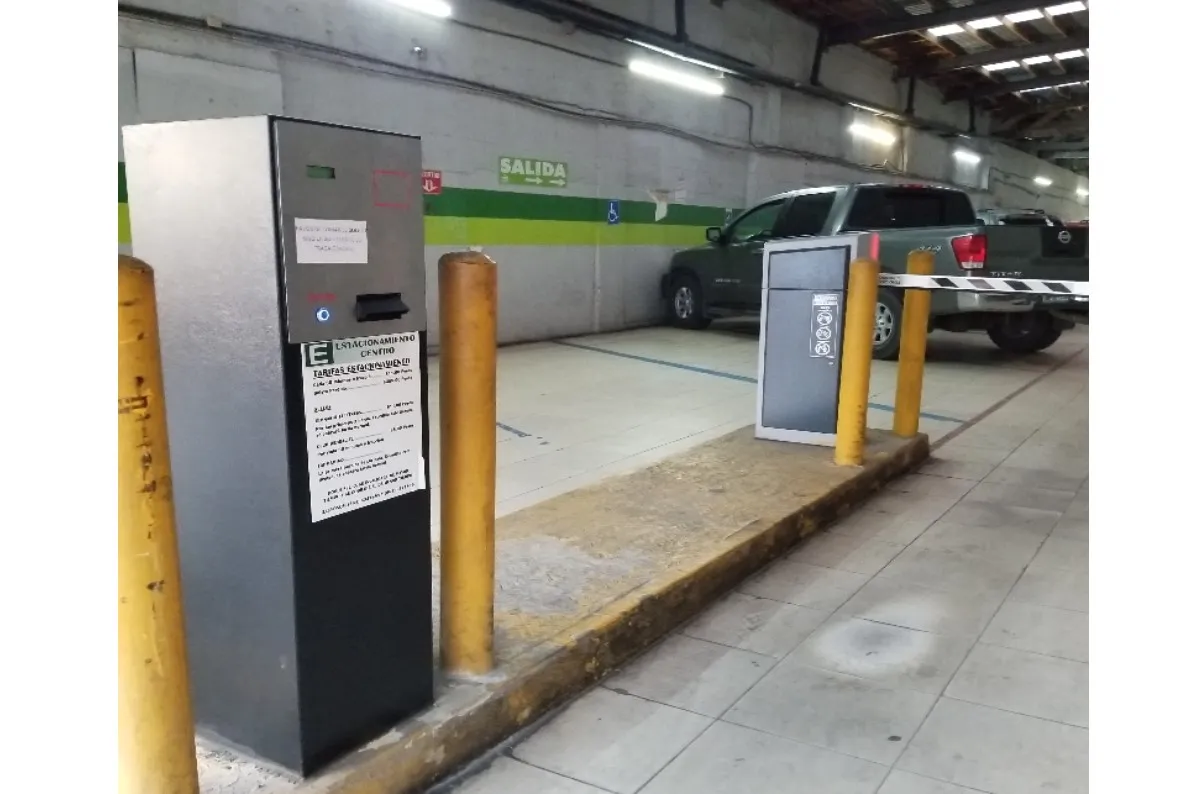 Sistema automático en estacionamiento