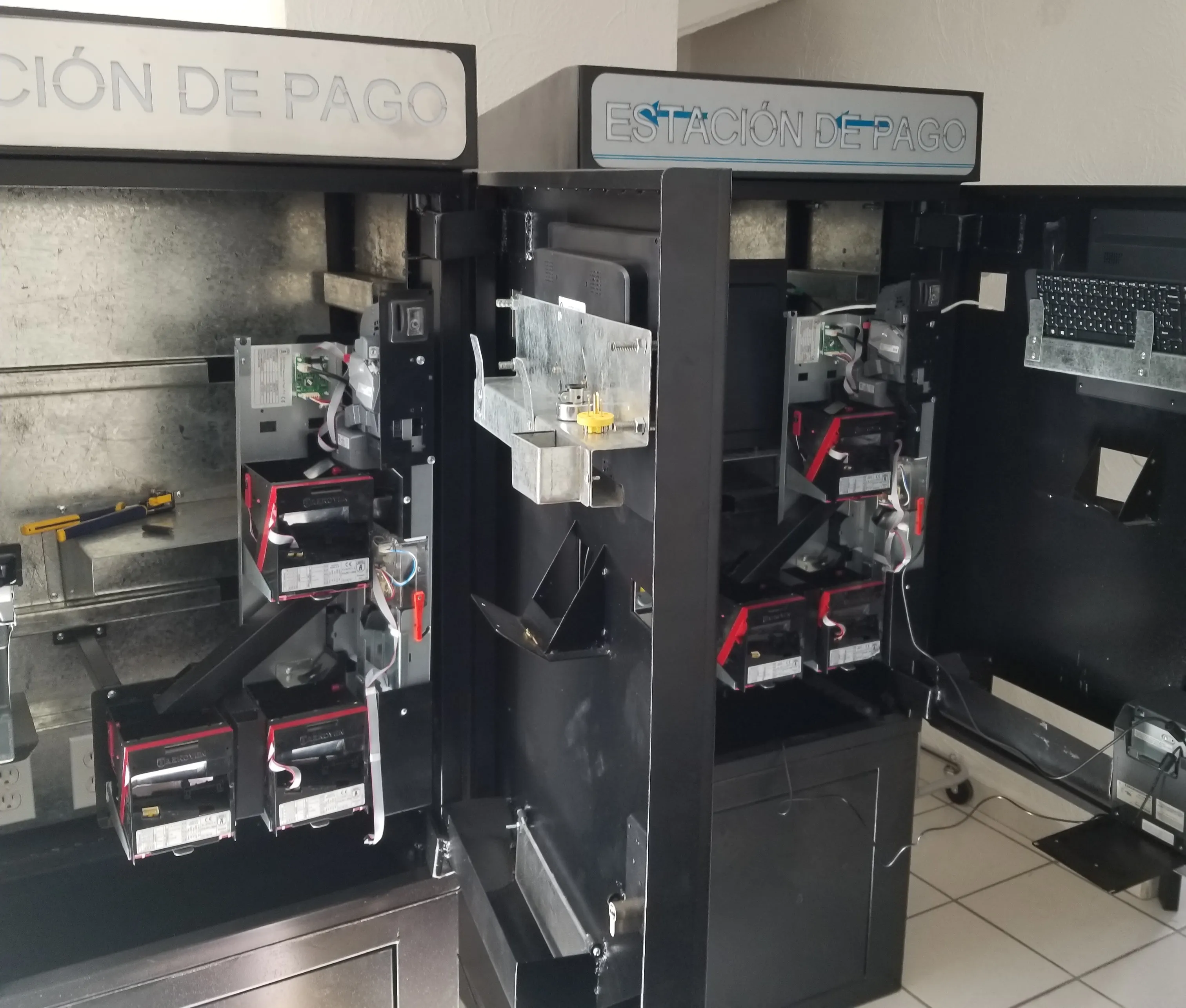 Fábrica de cajeros automáticos en México