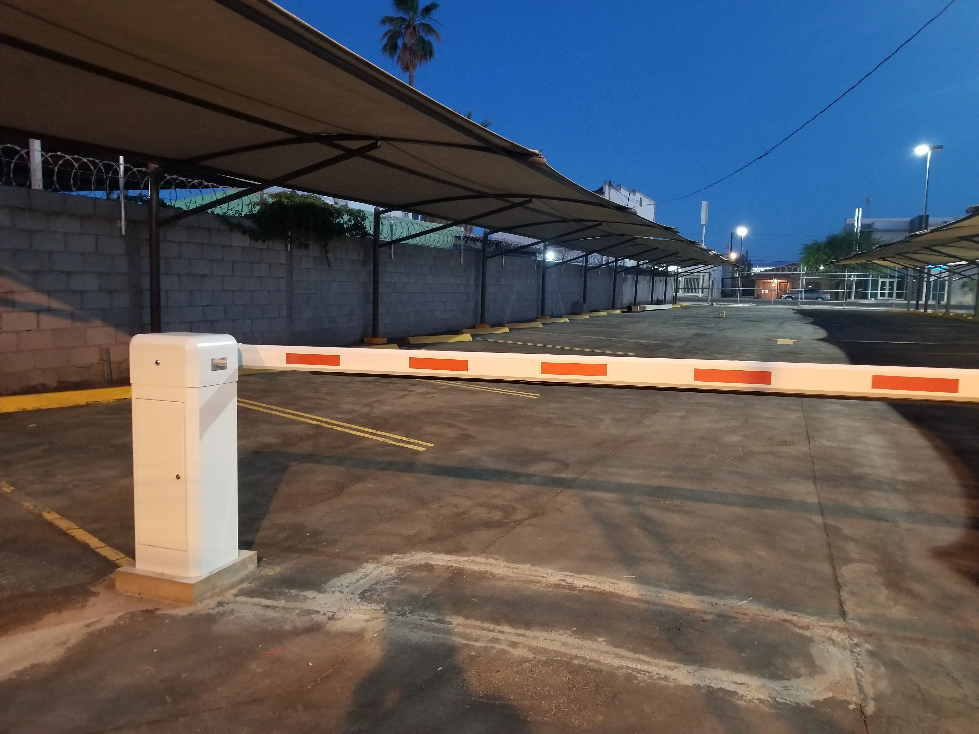Pluma de acceso vehicular para estacionamiento WeJoin
